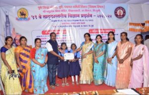 IMG-20231222-WA0003-300x192 जिला परिषद स्कूल लांडेवस्ती स्कूल ने तालुकास्तरीय विज्ञान प्रदर्शनी में प्रस्तुत की उन्नत संचार परियोजना
