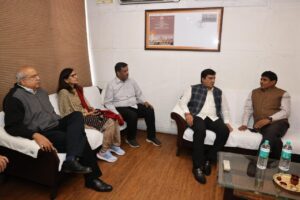 IMG-20240124-WA0114-300x200 महाप्रबंधक , मध्य रेल ने पुणे मंडल के कोल्हापुर-सातारा खंड का निरीक्षण किया