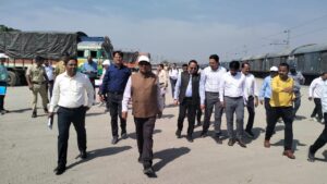 IMG-20240124-WA0115-300x169 महाप्रबंधक , मध्य रेल ने पुणे मंडल के कोल्हापुर-सातारा खंड का निरीक्षण किया