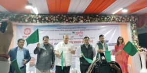 IMG-20240125-WA0134-300x149 रेल, कोयला और खान राज्य मंत्री रावसाहेब दानवे पाटिल ने कोल्हापुर से महालक्ष्मी एक्सप्रेस के नए एलएचबी रेक गाड़ी को हरी झंडी दिखाकर रवाना किया