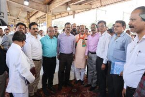 IMG-20240131-WA0082-300x200 रेल राज्यमंत्री रावसाहेब पाटिल दानवे ने लोनावला और शिवाजी नगर के बीच ईएमयू लोकल ट्रेन को हरी झंडी दिखाई और दो ट्रेनों के लिए स्टॉपेज की शुरुआत की