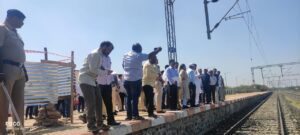 IMG-20240210-WA0088-300x135 मध्य रेल के महाप्रबंधक राम करन यादव ने फलटन स्टेशन का निरीक्षण किया- भविष्य के विकास और परियोजनाओं की वर्तमान स्थिति पर चर्चा की