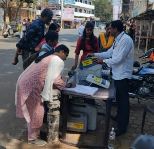 IMG-20240212-WA0261-300x292 ईवीएम एवं वीवीपैट के बारे में जागरूकता अभियान में भाग लें नागरिक : जिलाधिकारी डॉ. सुहास दिवस