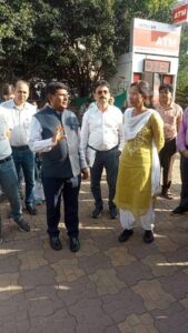IMG-20240622-WA0178-169x300 मध्य रेल के महाप्रबंधक राम करण यादव ने किया पुणे मंडल का निरीक्षण