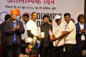 IMG-20240623-WA0264-300x200 खिलाड़ियों को सभी सुविधाएं उपलब्ध कराने के लिए सरकार प्रतिबद्ध : खेल एवं युवा कल्याण मंत्री संजय बनसोडे