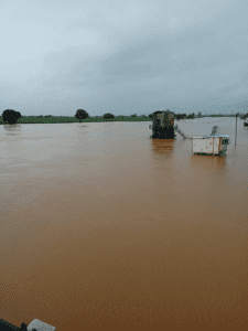 0F13B6EB-0B6E-4B01-AC87-D894F5760116-225x300 पंचगंगा नदी पर जलस्तर खतरे के स्तर पर : रेल सेवाएं प्रभावित होने की संभावना!