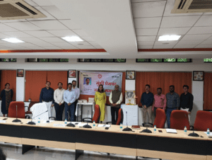 5B0FF434-B84B-424F-B0AC-B23C57FD9483-300x226 मध्य रेल के पुणे मंडल पर उपन्यास सम्राट मुंशी प्रेमचंद जयंती का किया गया आयोजन