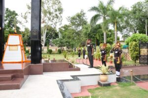 IMG-20240711-WA0211-300x200 लेफ्टिनेंट जनरल संदीप थरेजा ने सशस्त्र बल मेडिकल कॉलेज, पुणे के निदेशक और कमांडेंट का पदभार ग्रहण किया