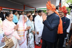 IMG-20240815-WA0329-300x200 पुणे में स्वतंत्रता दिवस पर राज्यपाल सी. पी. राधाकृष्णन द्वारा ध्वजारोहण