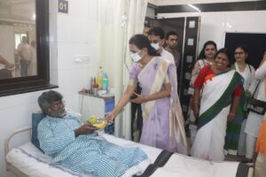 IMG-20240815-WA0675-300x200 मंडल रेल प्रबंधक, पुणे मंडल ने 78वें स्वतंत्रता दिवस के अवसर पर राष्ट्रीय ध्वज फहराया