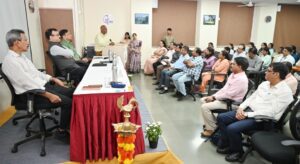 IMG-20240901-WA0412-300x164 चुनाव प्रक्रिया को सुचारु रूप से संचालित करने के लिए भारत निर्वाचन आयोग के दिशा-निर्देशों एवं नियमों का अध्ययन किया जाए : मुख्य निर्वाचन अधिकारी एस. चोक्कलिंगम