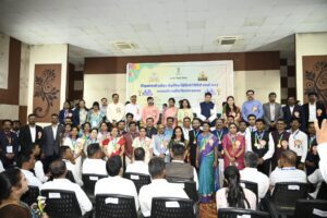IMG-20240929-WA0402-300x200 स्कूल शिक्षा मंत्री दीपक केसरकर द्वारा शिक्षकों के लिए गुणवत्तापूर्ण शैक्षणिक वीडियो निर्मिती प्रतियोगिता के राज्यस्तरीय पुरस्कार वितरण