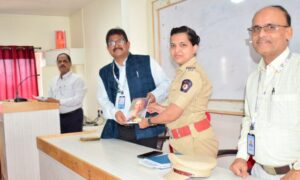 IMG-20240929-WA0017-300x180 अण्णासाहेब मगर महाविद्यालय में यातायात सुरक्षा पर कार्यक्रम