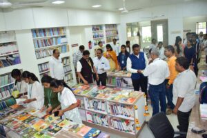 IMG-20241007-WA0024-300x200 अण्णासाहेब मगर महाविद्यालय में मराठी भाषा को अभिजात दर्जा मिलने पर किया गया ग्रंथ प्रदर्शनी का आयोजन