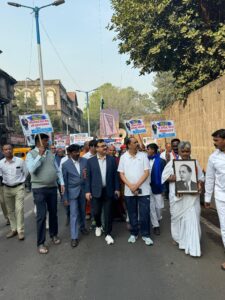 3-225x300 संवैधानिक मूल्यों को लोगों में विकसित करने की जरूरत : विभागीय आयुक्त डॉ.चंद्रकांत पुलकुंडवार