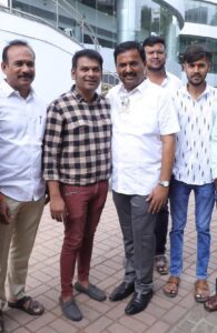 IMG-20241105-WA0013-195x300 निर्दलीय उम्मीदवारों का महाविकास आघाड़ी के उम्मीदवार प्रशांत जगताप को समर्थन