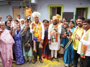 IMG-20241111-WA0013-300x225 महायुति सरकार के साथ चेतन तुपे को फिर एक बार अवसर देकर विकास को गति दें : विधायक योगेश टिलेकर