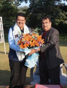 मा.मुख्यमंत्री-यांचा-दिल्ली-दौरा-1-4-230x300 मुख्यमंत्री देवेंद्र फडणवीस ने पांच अलग-अलग मूर्तियां देकर प्रस्तुत किया महाराष्ट्र की संस्कृति का दर्शन!