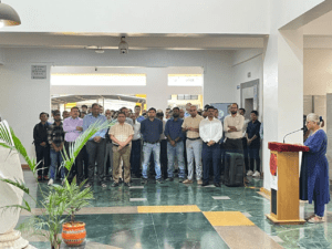 21B8AB79-372B-4D2C-AC59-B0FE8A24F361-300x225 पुणे मंडल मध्य रेल ने भारत रत्न डॉ. बाबासाहेब अंबेडकर को महापरिनिर्वाण दिवस पर श्रद्धांजलि अर्पित की
