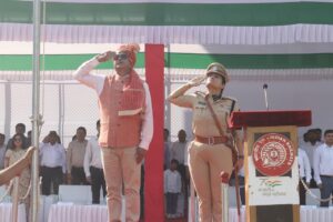 IMG-20250126-WA0411-300x200 पुणे मंडल के मंडल रेल प्रबंधक ने 76वें गणतंत्र दिवस के अवसर पर राष्ट्रीय ध्वज फहराया