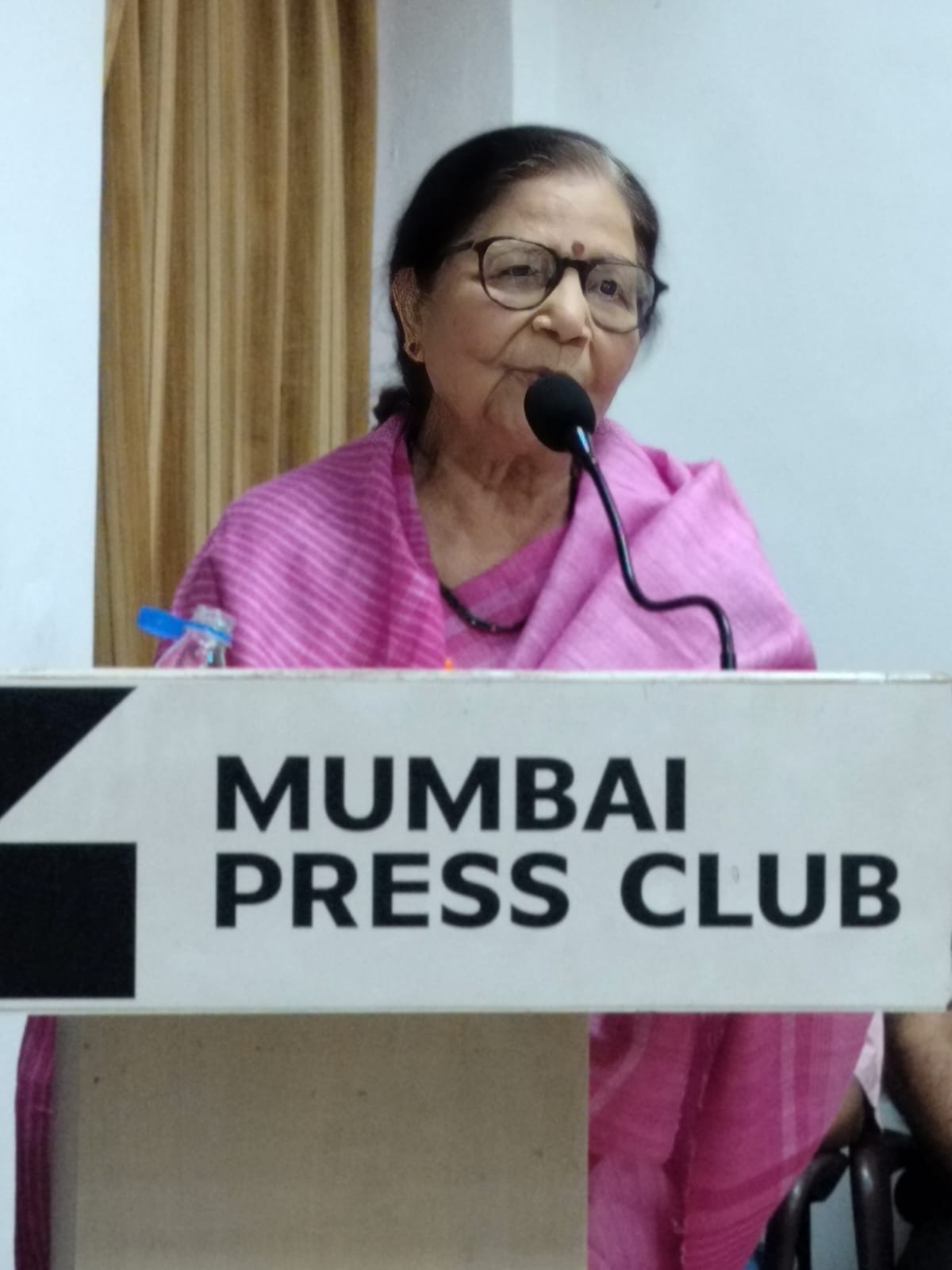 विख्यात हिंदी साहित्यकार डॉक्टर सूर्यबाला को व्यास सम्मान प्रदान 1 IMG-20250128-WA0598