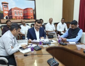 IMG20250113151150-1-300x233 राष्ट्रीय स्टार्टअप दिवस के अवसर पर आयोजित पदयात्रा को सभी विभाग समन्वय स्थापित कर सफल बनायें : विभागीय आयुक्त डॉ.चंद्रकांत पुलकुंडवार