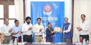 IMG-20250304-WA0454-300x149 महाप्रबंधक, मध्य रेल द्वारा 11 कर्मचारियों को किया गया संरक्षा पुरस्कार से सम्मानित