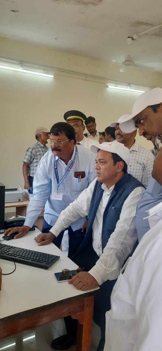 पुणे रेेल मंडल ने वित्तीय वर्ष 2024-25 के लिए माल राजस्व लक्ष्य को पार किया 1 IMG-20250324-WA0517