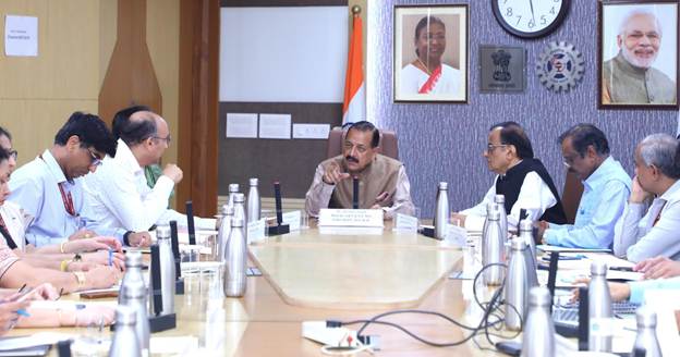 भारत ने अगली पीढ़ी के दो सीटों वाले इलेक्ट्रिक ट्रेनर विमान इलेक्ट्रिक हंसा (ई-हंसा) को विकसित करने की प्रक्रिया शुरू कर दी है : डॉ. जितेंद्र सिंह 1 image002B4HR