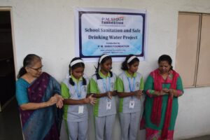 6.-New-English-School-300x200 खाने से पहले, खाने के बाद और शौचालय का इस्तेमाल करने के बाद हाथ साबुन से अवश्य धोएं : प्रधान अध्यापिका भानुमति नायडू