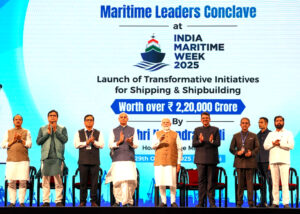 Modi2-300x214 भारत सागरी उद्योग और व्यापार क्षेत्र में विश्व के लिए दीपस्तंभ बनने को तैयार : प्रधानमंत्री नरेंद्र मोदी